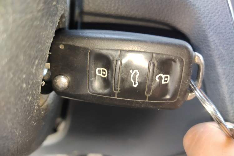 Used Volkswagen Santana 2016 1.6L Automatic Fashion Edition
