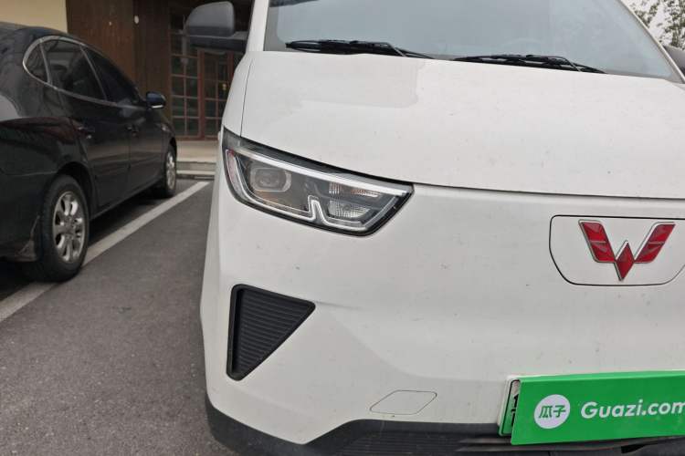 Used Wuling Yangguang 2024 300km Range Practical Window-Sealed Version 60kW