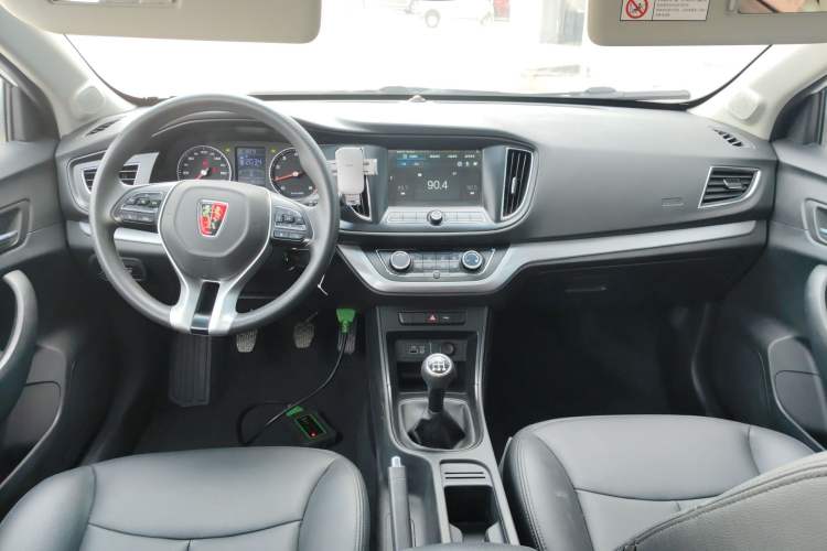 Used Roewe 360 2018 PLUS 1.5L Manual Luxury Edition
