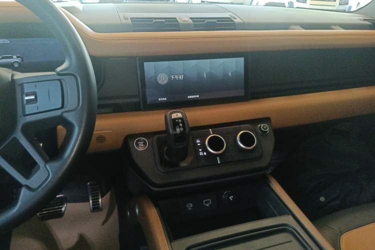 Used Land Rover Defender 2021 110 P400 X Audio And AC Panel