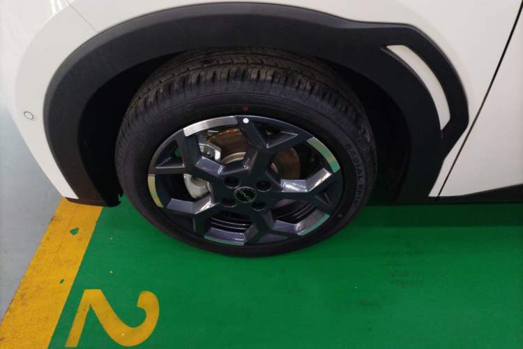 Used BYD Seagull 2025 Smart Drive Version 305 km Freedom Edition Left Front Wheel Hub