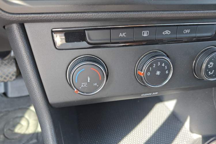 Used Volkswagen Lavida 2018 1.5L Automatic Fashion Edition China V Standard
