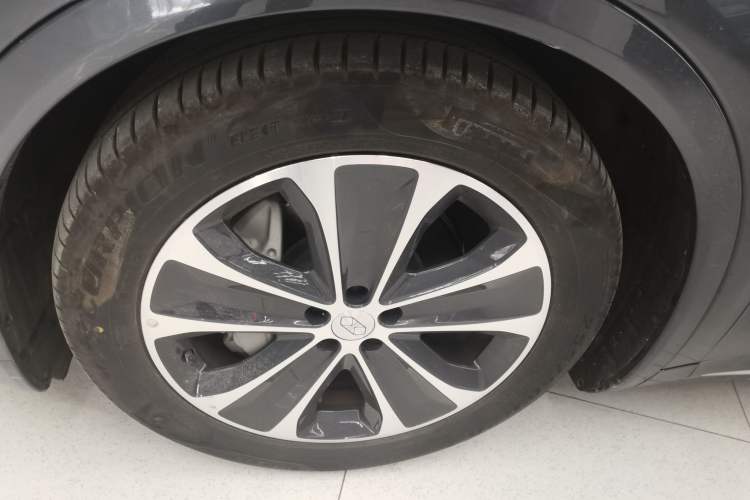 Used Hima Luxeed R7 2025 Range-Extended Version 251 km Max
