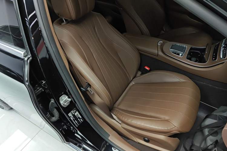 Used Mercedes-Benz E-Class 2022 E 300 L Stylish Model