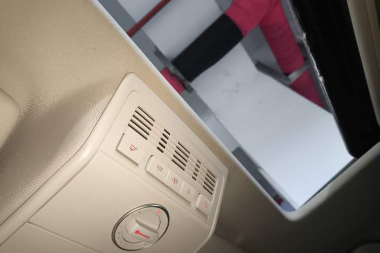 Used Volkswagen Multivan 2012 2.0 TSI Two-Wheel-Drive Luxury Edition