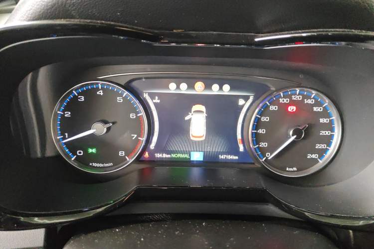 Used GAC Trumpchi GS7 2017 320T Two-Wheel-Drive Luxury Smart Connectivity Model