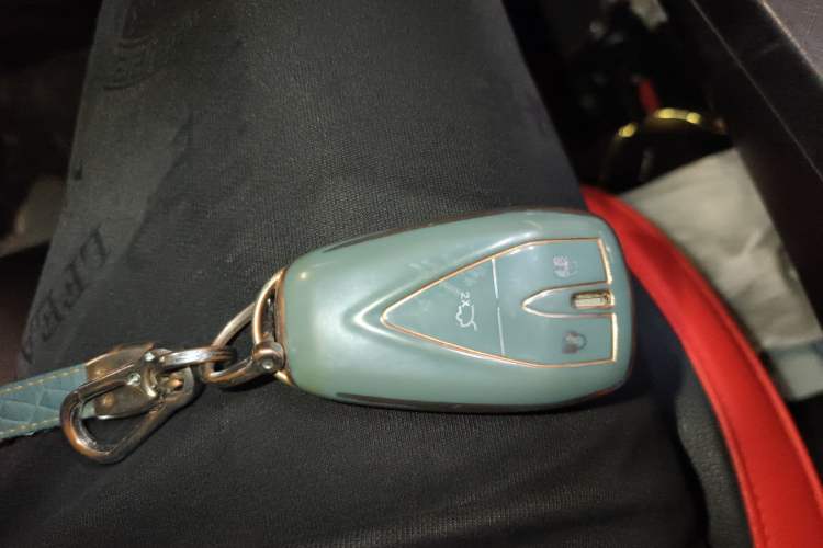 Used CHANGAN UNI-T 2022 2.0T Prestige Version Vehicle Key