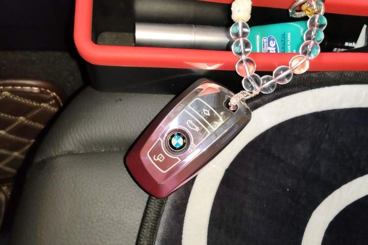 Used BMW 3 Series 2013 Facelifted 320Li Luxury Design Package
