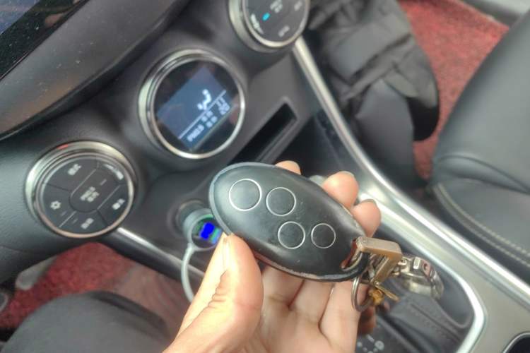 Used BYD Song 2017 Gaishe Upgrade Edition 1.5TID Automatic Elite Model Vehicle Key