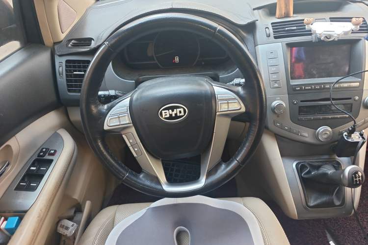 Used BYD S6 2011 2.0L Manual Luxury Version