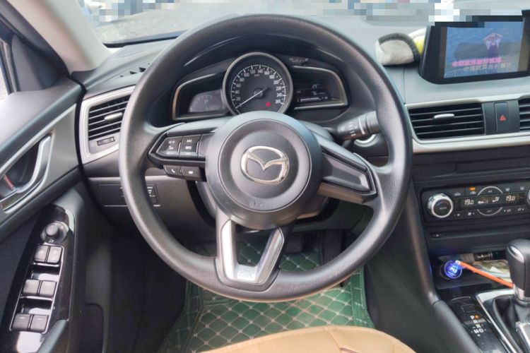 Used Mazda 3 Axela 2019 Cloud-Controlled Sedan 1.5L Automatic Luxury Model China VI Standard