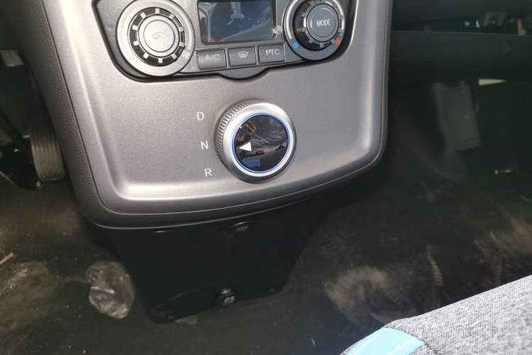 Used Foton Intelligent Blue Elf E7 2024 All-Electric Van Flat Roof 2 Seats EVE Energy 41.86 kWh