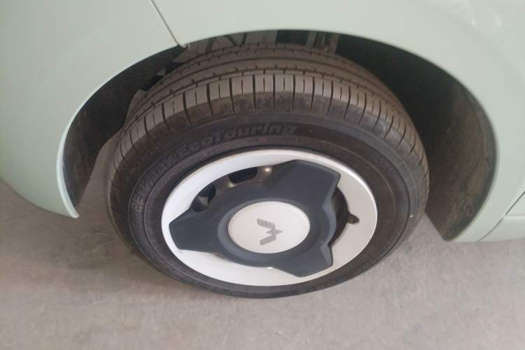 Used Wuling Hongguang MINIEV 2024 3rd Generation 215km Advanced Version Exterior 1