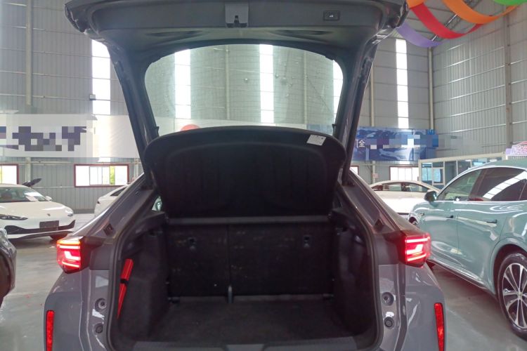 Used Volkswagen ID.UNYX 2024 Pro Long-Range Version Trunk