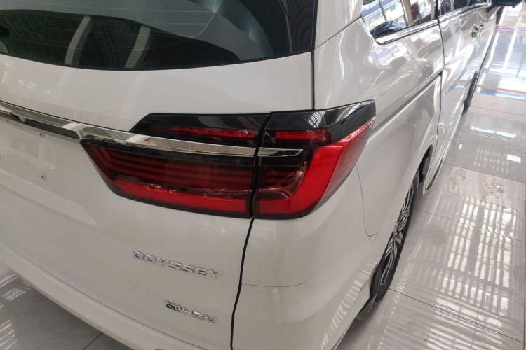 Used Honda Odyssey 2024 2.0L eHEV Sharp & Enjoy Edition
