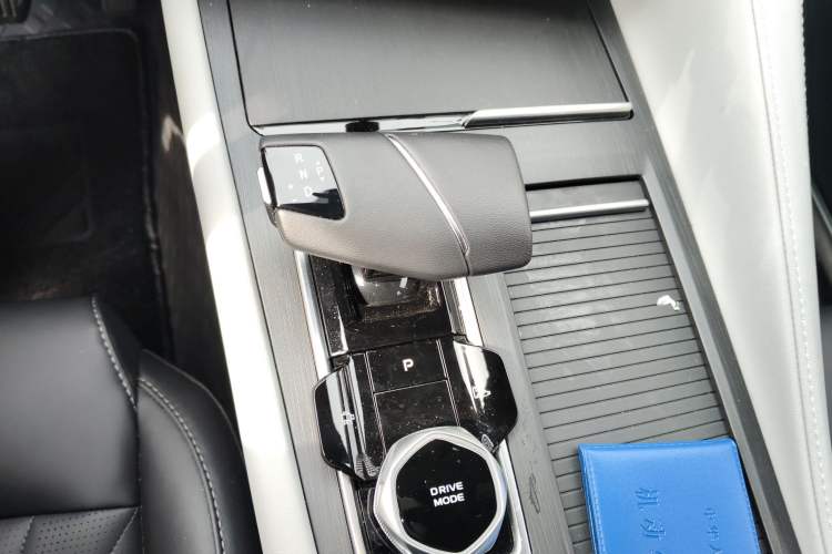 Used Changan CS75 PLUS 2024 3rd Generation Champion Edition 1.5T Intelligent Drive Dynamic Model
