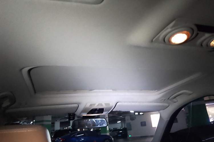 Used BMW 3 Series 2013 320Li Luxury Design Package
