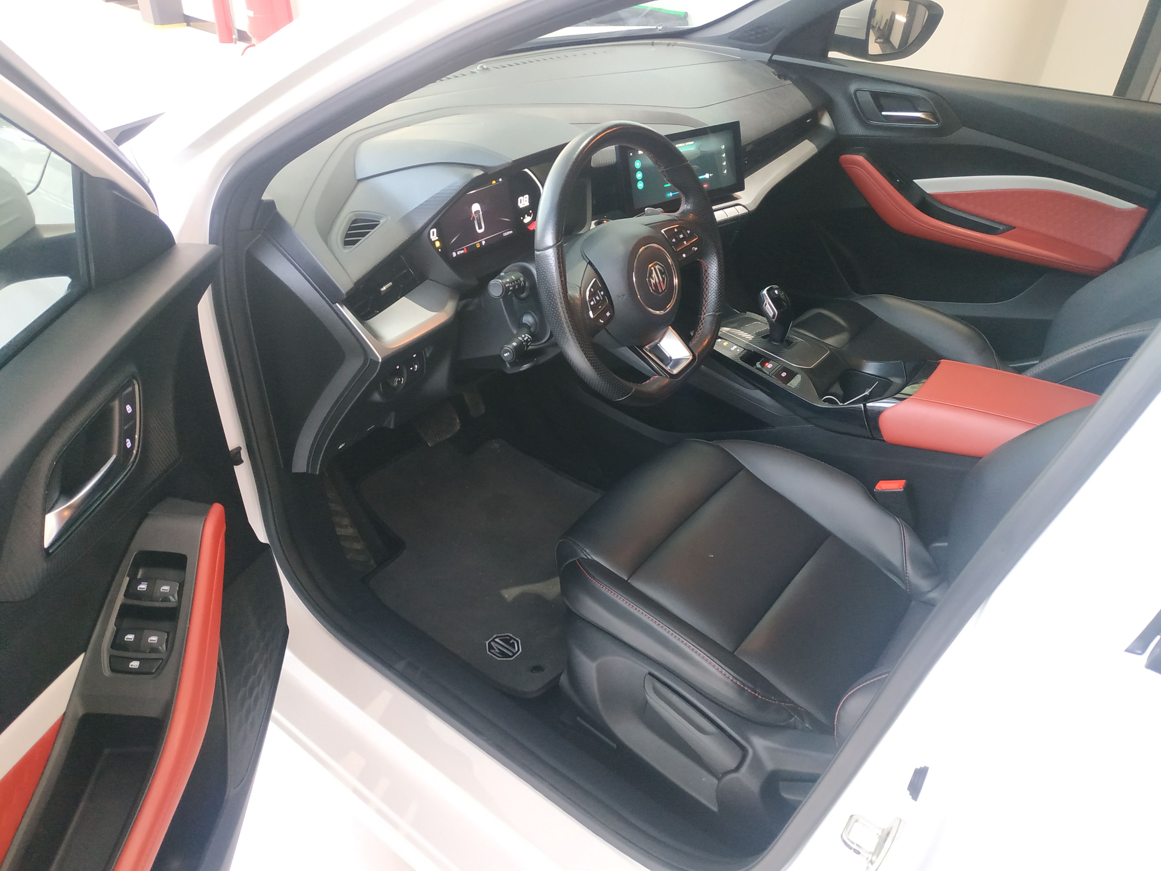 MG 5 2021 Revised 300TGI DCT Qingshè Luxurious Enjoyment Edition — снимка 18