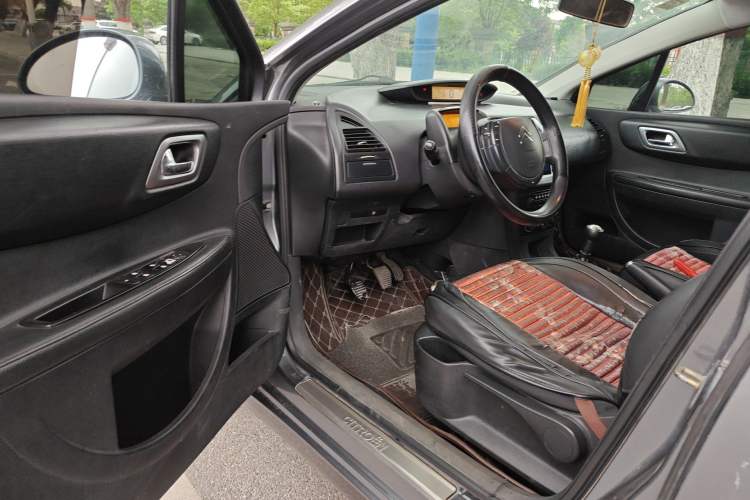 Used Citroen C-Quatre 2011 Sedan 1.6L Manual Fashion Edition
