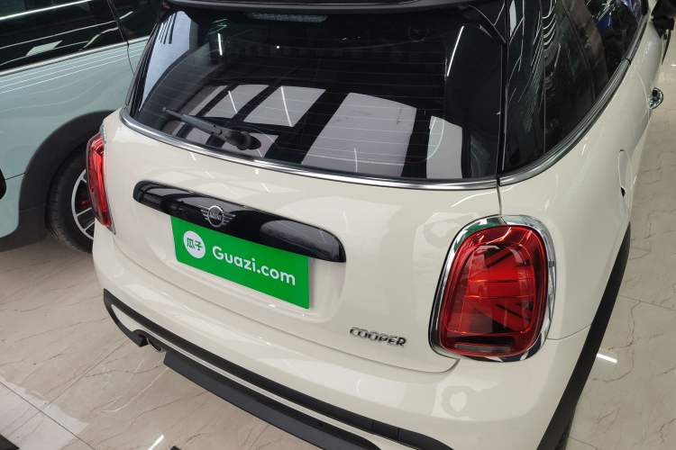 Used MINI MINI 2022 1.5T COOPER Classic Edition