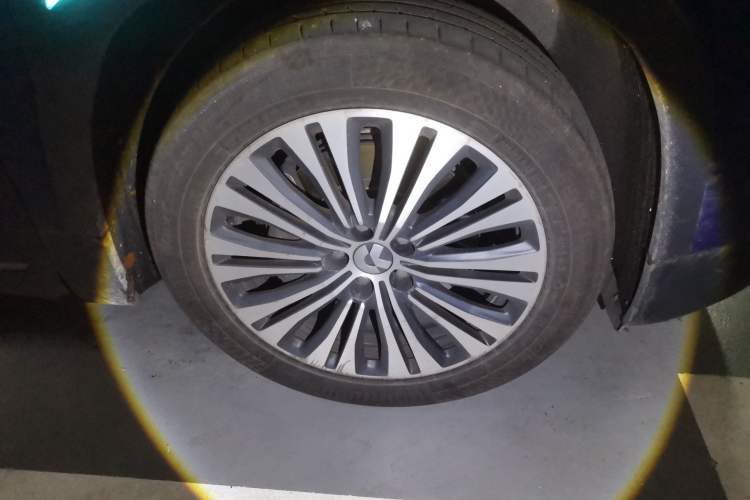 Used Nio EC6 2020 475 km Performance Version Right Front Wheel Hub