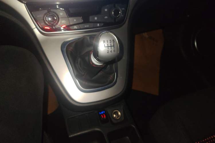 Used Haval M6 2019 1.5T Manual Two-Wheel Drive Urban Version China VI Standard
