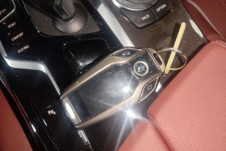 Used BMW 5 Series 2022 Second Facelift 525Li M Sport Package Vehicle Key