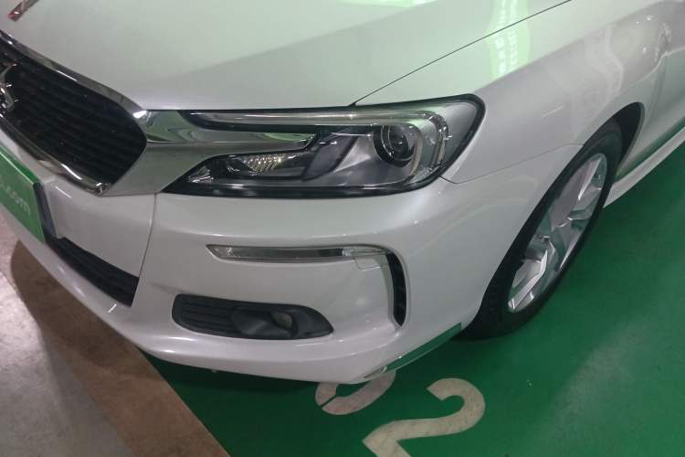 Used DS 5LS 2018 30THP Fashion Model