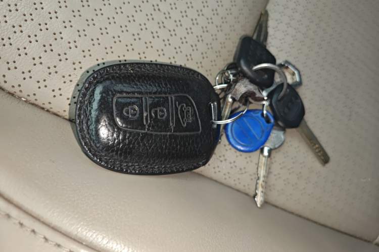 Used Hyundai Santa Fe 2013 2.0T Automatic All-Wheel Drive Prestige Version
