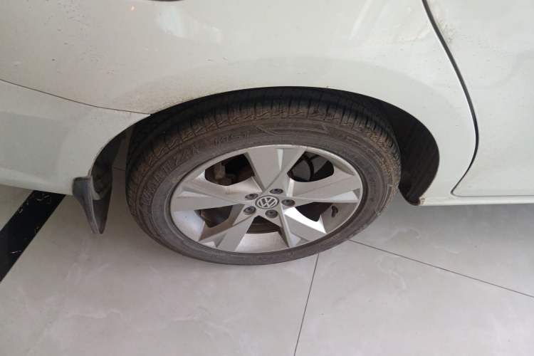 Used Volkswagen Bora 2015 Value Edition 1.6L Manual Fashionable Style
