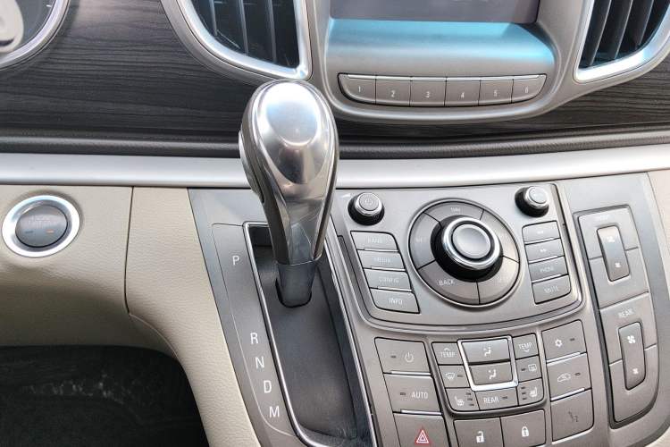 Used Buick GL8 2011 3.0L XT Luxury Business Flagship Edition
