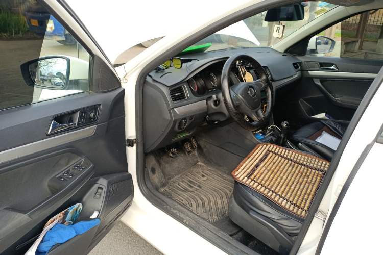 Used Volkswagen Lavida 2017 1.6L Manual Fashion Edition
