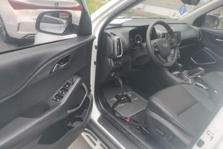 Used Hyundai ix35 2018 2.0L Automatic Two-Wheel Drive Zhiyong·Changlian Edition Driver Seat