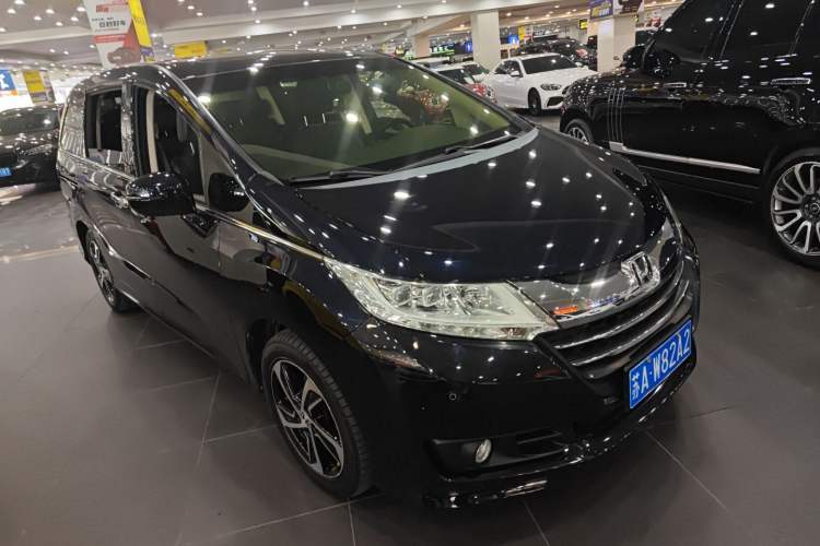 Used Honda Odyssey 2017 2.4L Smart Edition Front Right 45 Deg