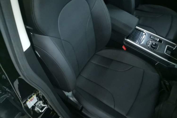 Used Haval H6 2021 Sport Edition 1.5T Automatic Elite Smart Connectivity Model with Hexagonal Grille