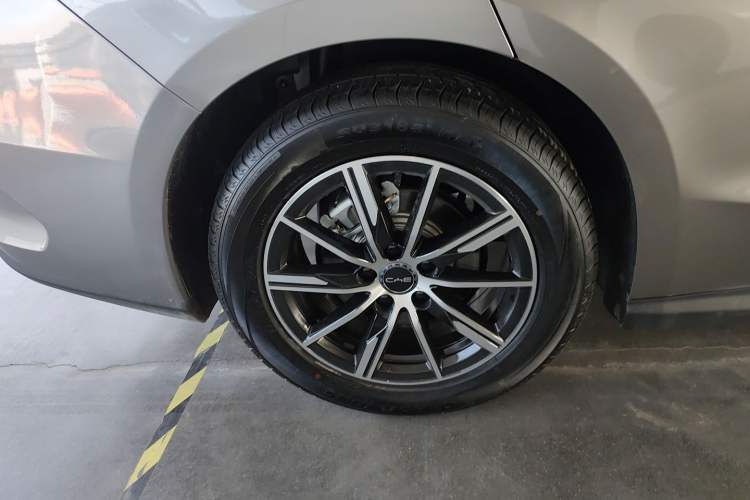 Used BYD Seal 06 New Energy 2024 DM-i 120KM Luxury Model
