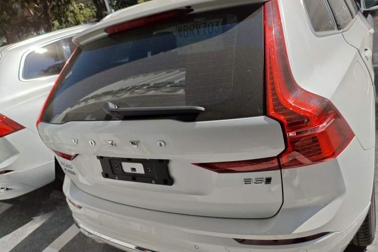 Used Volvo XC60 2025 B5 4x4 Smart Luxury Edition