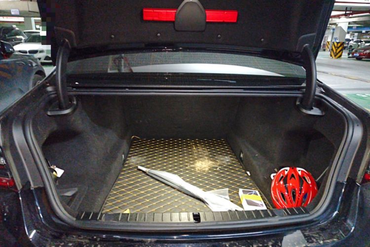 Used BMW 7 Series 2019 740Li Leading Model M Sport Package Trunk