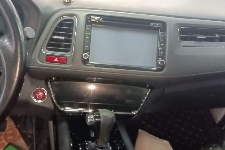 Used Honda Vezel 2015 1.8L CVT 2WD Luxury Model