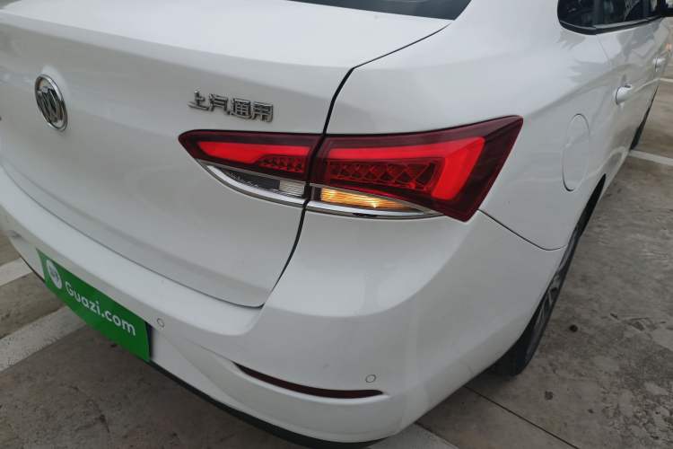 Used Buick GT 2018 18T Automatic Elite Model Right Rear Taillight