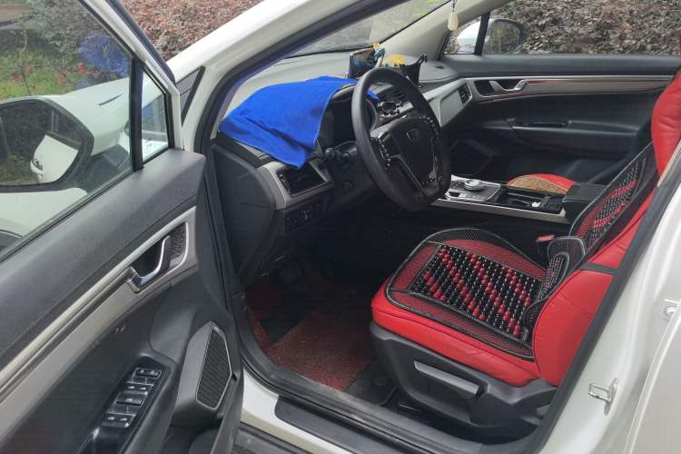 Used Geely Auto Emgrand GSe 2019 Restyled 500 LingShang Version
