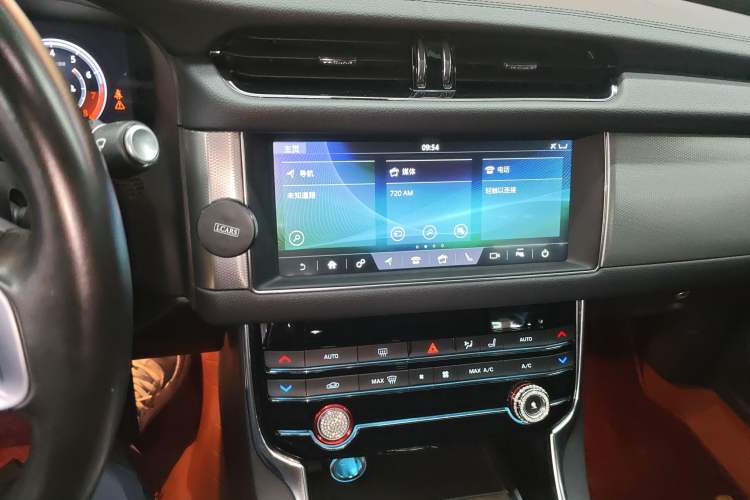 Used Jaguar XFL 2019 XFL 2.0T 250 PS Two-Wheel-Drive Luxury Edition