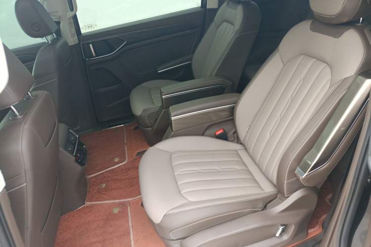 Used Volkswagen Viloran 2024 330TSI Luxury Edition