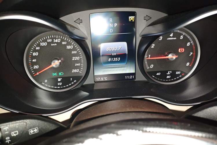 Used Mercedes-Benz GLC 2016 GLC 260 4MATIC Luxury Model
