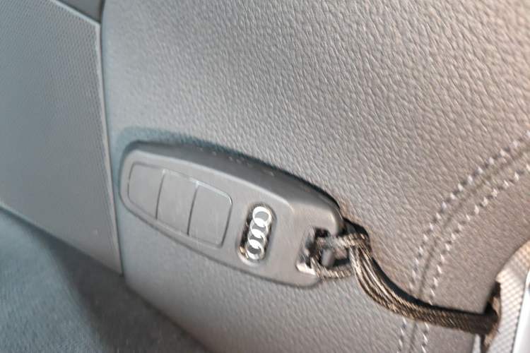 Used Audi A6L 2022 40 TFSI Luxury Dynamic Model Vehicle Key