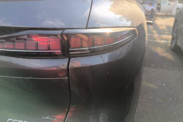 Used CHANGAN CS75 PLUS 2025 4th Generation 1.5T New Blue Whale Smart Flagship Version Right Rear Taillight