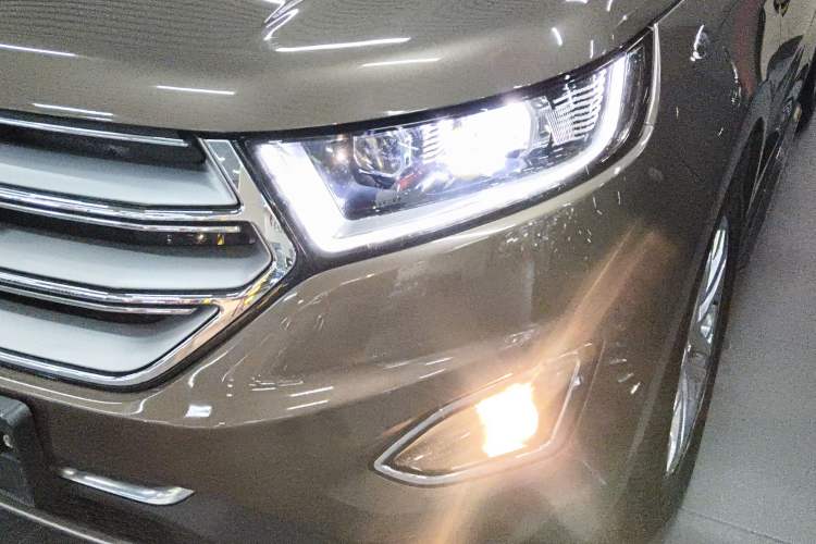 Used Ford Edge 2016 EcoBoost 245 Four-Wheel Drive Titanium Edition 7-Seater
