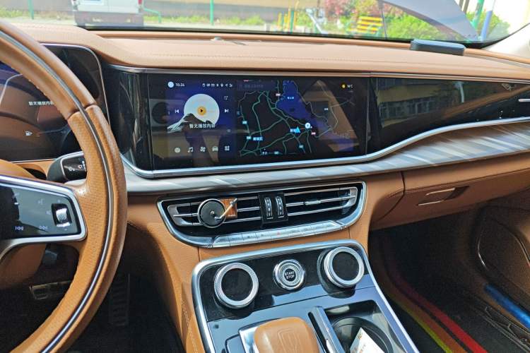 Used Hongqi H9 2020 2.0T Smart Connect Flagship Edition Audio And AC Panel