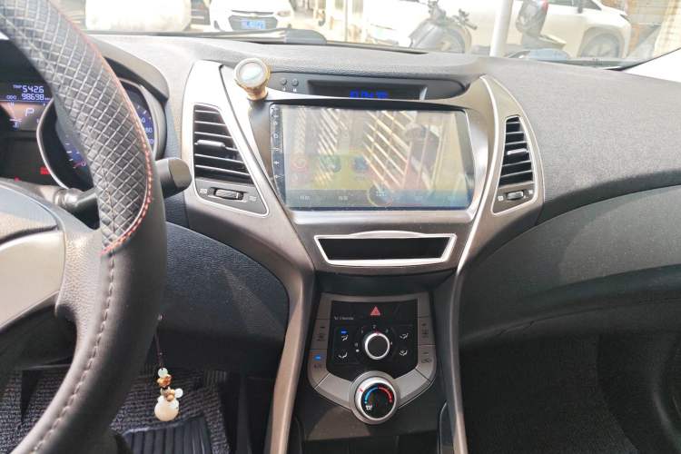 Used Hyundai Elantra (5th Generation / Langdong) 2016 1.6L Automatic Smart Version Audio And AC Panel