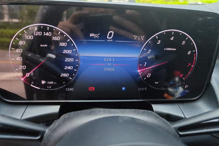 Used Mercedes-Benz GLC 2024 GLC 260 L 4MATIC Luxury Model 5 Seats